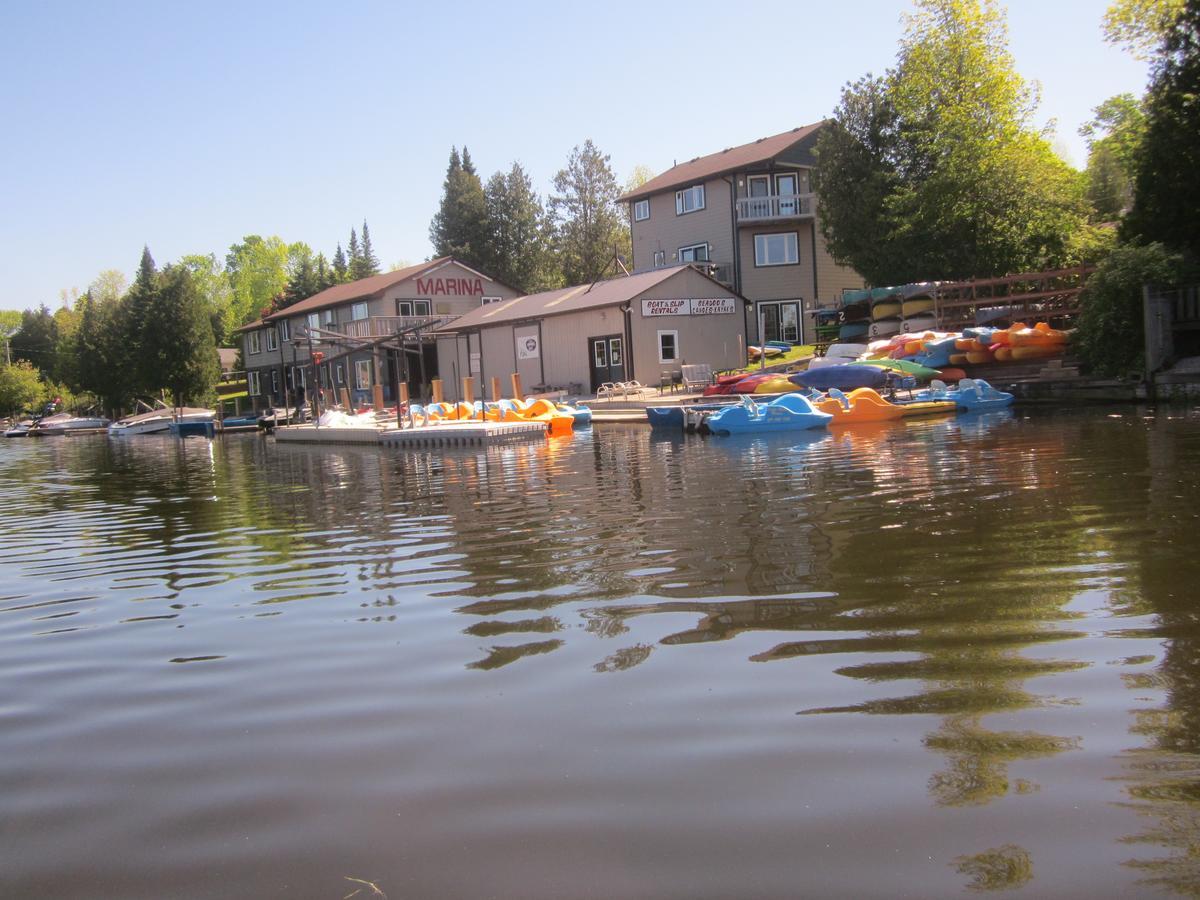 Sauble River Marina And Lodge Resort Собл-Біч Екстер'єр фото